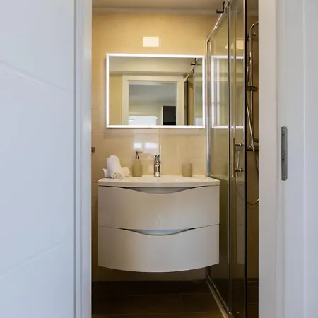 Luxury Jacuzzi Apartament Split